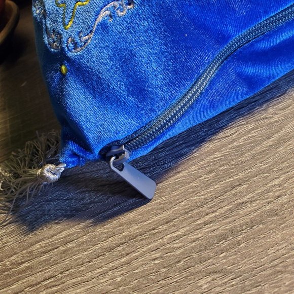 Harry Potter The Noble Collection Ravenclaw Blue Velvety Pillow Silky Pouch EUC - Picture 8 of 12